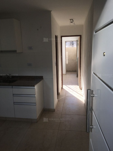 Departamento En Alquiler Ubicado En Temperley, Lomas De Zamora