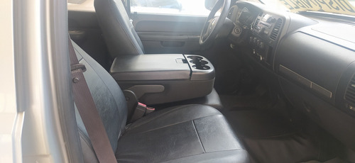 Chevrolet Silverado 4x4 Doble Cabina