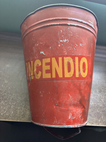Balde Contra Incendio Vintage (Usado)