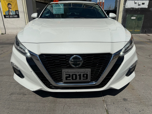 Nissan Altima EXCLUCIVE 2.OT