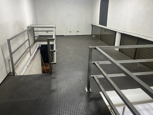 Arriendo Local Comercial  Metro Patronato