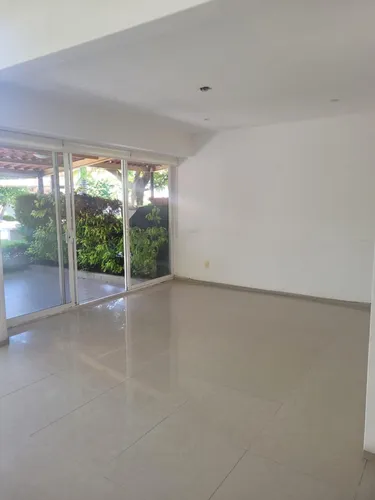 Casa En Renta En Privada Con Alberca En Juriquilla