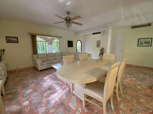 Venta Jardín De Eventos Funcionando En Pedregal De Las Fuentes, Jiutepec Morelos