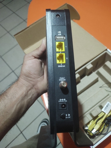 Netgear N600 Wi-fi Docsis 3.0 Cable Modem Router (Usado)