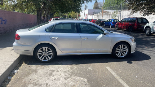 Volkswagen Passat SEL Highline
