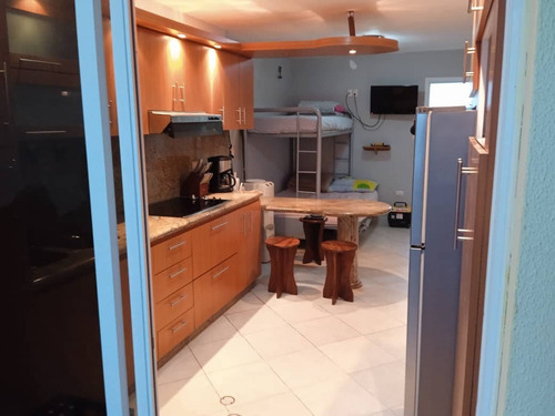Imagen 13 de 18 de En Venta Apartamento En Tucacas Res. La Macarena Suites. Daniela J