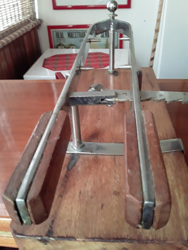 Imagen 3 de 3 de Base Para Filetear Jamon Serrano
