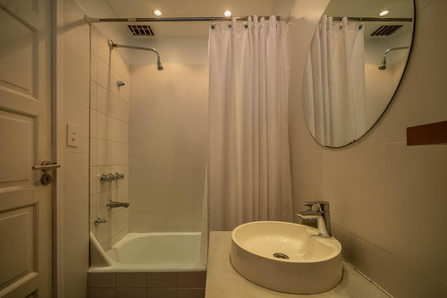 En Venta V. Lopez Divina Casa De 3 Dorm Estudio/play Jardin