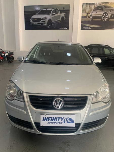 Volkswagen Polo Sedan 1.6