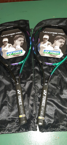 Raqueta Yonex Vcore Pro 100