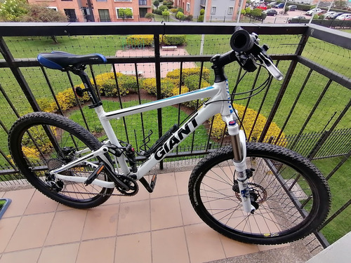 Bicicleta Giant Anthem X3 