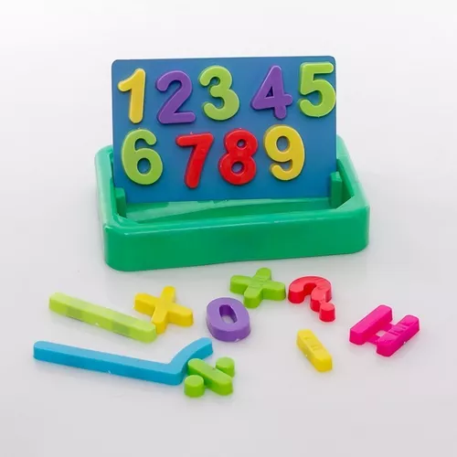 Números y letras magnéticas decoradas para niños