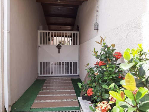 Imagem 6 de 26 de Casa Residencial Em Barueri - Sp - Ca0426_suit