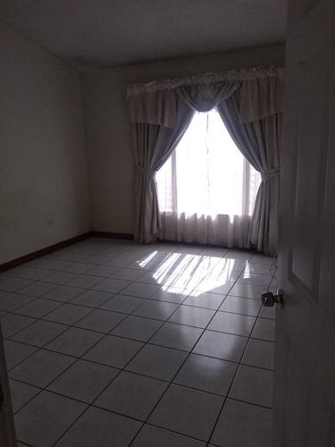 Imagen 6 de 7 de Casa En Venta De 3 Habitaciones En Vistas De San Lucas
