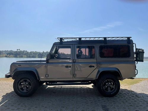 Imagem 5 de 15 de Land Rover Defender 110 County 2.5 Sw 2004 Turbo Diesel 4x4