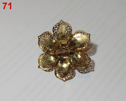 Imagen 3 de 3 de Prendedor Flor Simil Oro Bijouterie Fina Alhaja