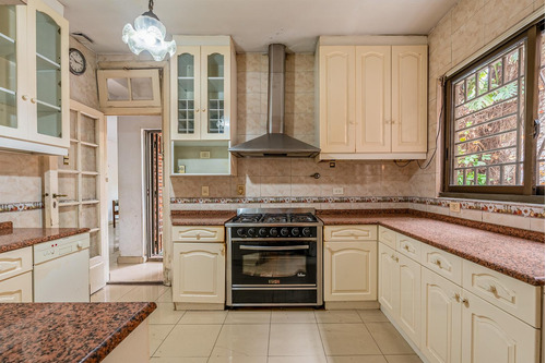 Excelente Casa - Venta - 8 Amb - Jardin - Piscina - Cocheras - Belgrano R