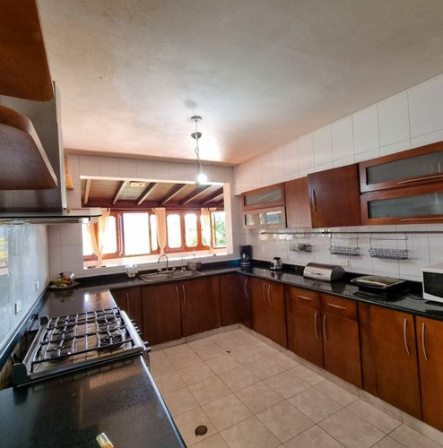 Imagen 6 de 19 de Casa Con Hermosa Vista, Para Remodelar En Los Naranjos - El Hatillo