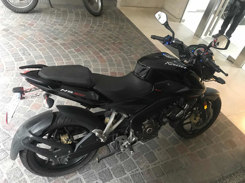 Bajaj Rowser Ns 200