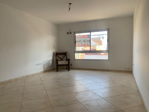 Imagen 6 de 14 de Depto 2 Amb C/balcon A Estrenar // Monseñor Marcon 2082