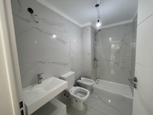Depto De 2 Amb A Estrenar Con Toilette Y Baño En Suite Entrega Inmediata