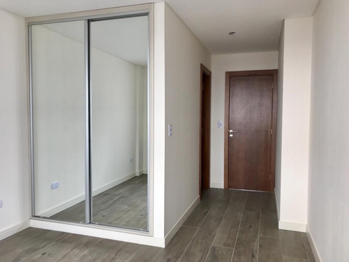 Imagen 6 de 19 de Departamento De 2 Ambientes A Estrenar Con Cochera En Edificio Cronos Xix