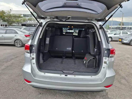 Toyota Fortuner 2.4 Street At 7As