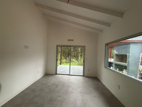 Casa A Estrenar En La Barra. 3 Dormitorios Y 2 Baños. 1000 M2 De Terreno