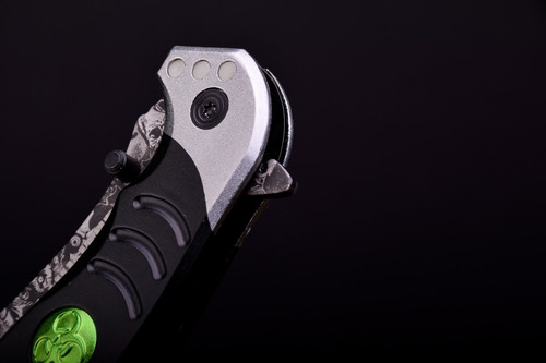 Imagen 6 de 10 de Cuchillo Navaja Táctica Zombie Hunter Walking Dead + Cuerda