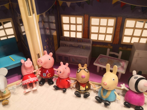 Peppa Pig Escuela, Con 9 Personajes (Usado)