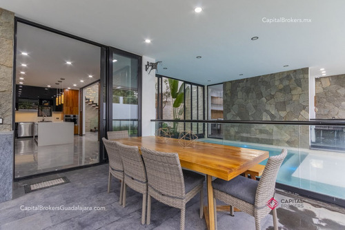 Casa De Lujo En Venta Cerca De Olivos A 5 Minutos Del Tec Con Alberca San Acasio