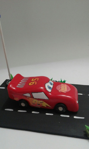 Imagen 3 de 10 de Masha Adorno De Torta En Porcelana Fría,,,