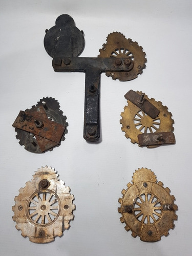 Imagen 2 de 9 de Antiguas Insignias Automóvil Club Argentino X 6 Mag 58104
