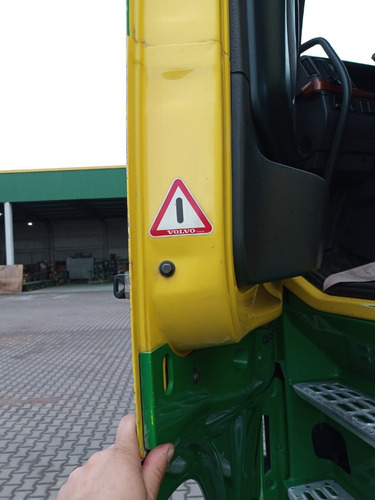 Imagem 11 de 15 de Volvo Fh540