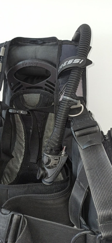 Imagen 2 de 7 de Bcd Cressi Modelo R1 Chaleco De Buceo