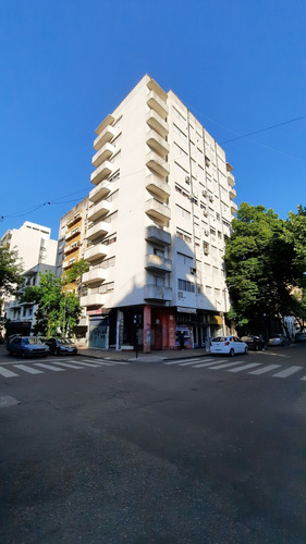 55/8, Venta, Departamento, 1 Dormitorio, Frente, Balcon. Consulte.-