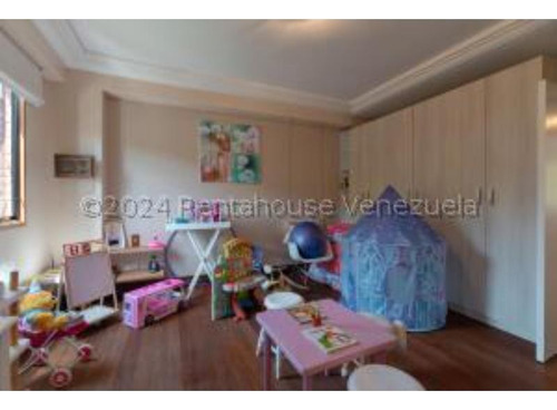 #24-23325 Exclusivo Apartamento En Colinas Del Tamanaco