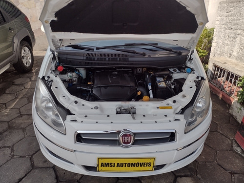 Imagem 9 de 12 de Fiat Idea 2015 1.6 16v Essence Flex 5p