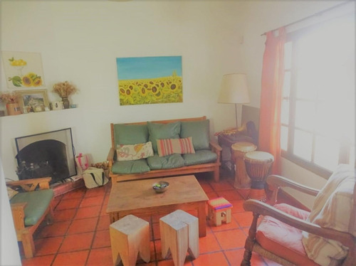 Imagen 5 de 20 de Casa En Venta Amplia Con 4 Dorm, Con Jardín Y Garaje Techado
