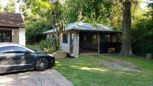Casa En Venta - 5 Dormitorios 3 Baños - 1200mts2 - La Plata