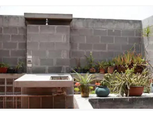 Habitación Con Todos Los Servicios En Renta Ubicada En Iztapalapa