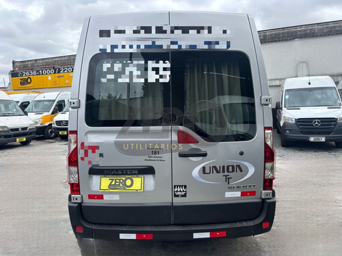 Renault Master minibus L2h2 Executiva 16 Lugares