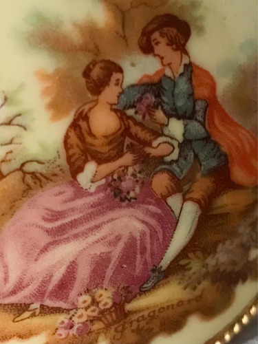 Antigua Miniatura De Porcelana Limoges Escena Fragonard