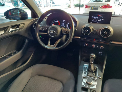 Imagem 11 de 15 de Audi A3 1.4t Attraction
