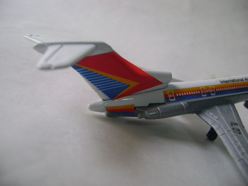 Imagen 6 de 10 de Nico Avion Metal Airlines Int. Lines 27 13 X 10 Cm (avv 40)