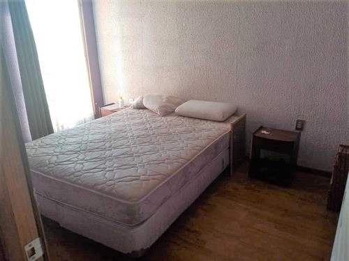 Peñalolén, Vende Casa De Dos Pisos, Solo En Efectivo.-
