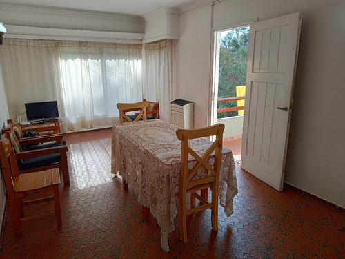 Imagen 4 de 16 de Departamento 4 Ambientes A Una Cuadra Del Mar Muy Luminoso