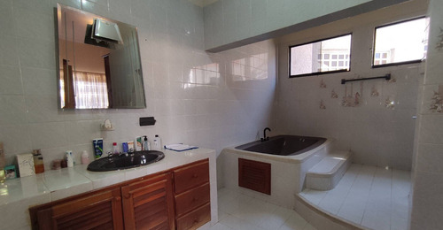 Imagen 8 de 10 de Casa En Altos De Guataparo Cod:137633 Marimer 04124382769