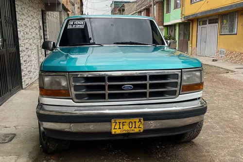 Ford F-150 5.0 Xlt 4x2