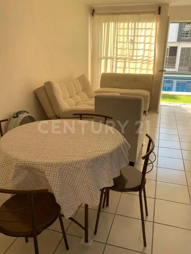 Casa De 2 Pisos, 3 Recamaras Dentro De Fracc. Privado Seguridad 24 Horas